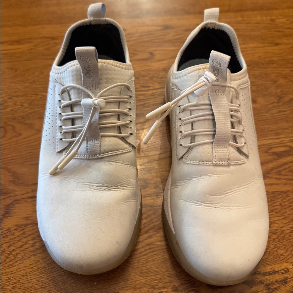 Clove White Sneakers- Healthcare